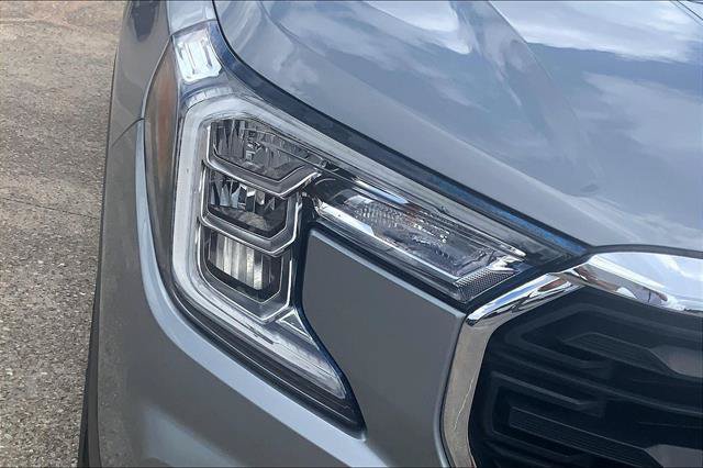 Used 2024 GMC Terrain SLE FWD image 28