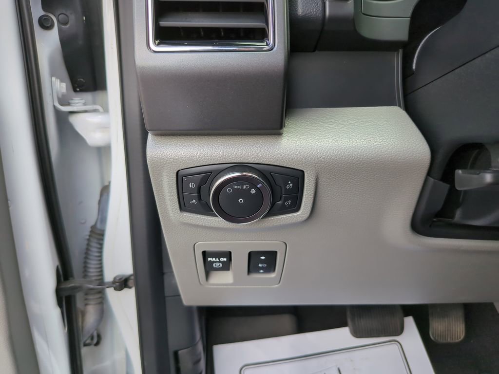 Certified 2020 Ford F150 XLT w/ Equipment Group 302A Luxury RWD image 29