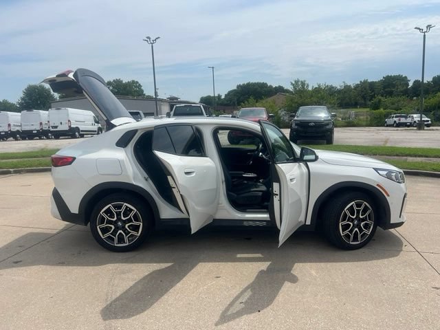 Used 2026 BMW X2 xDrive28i AWD/4WD image 10