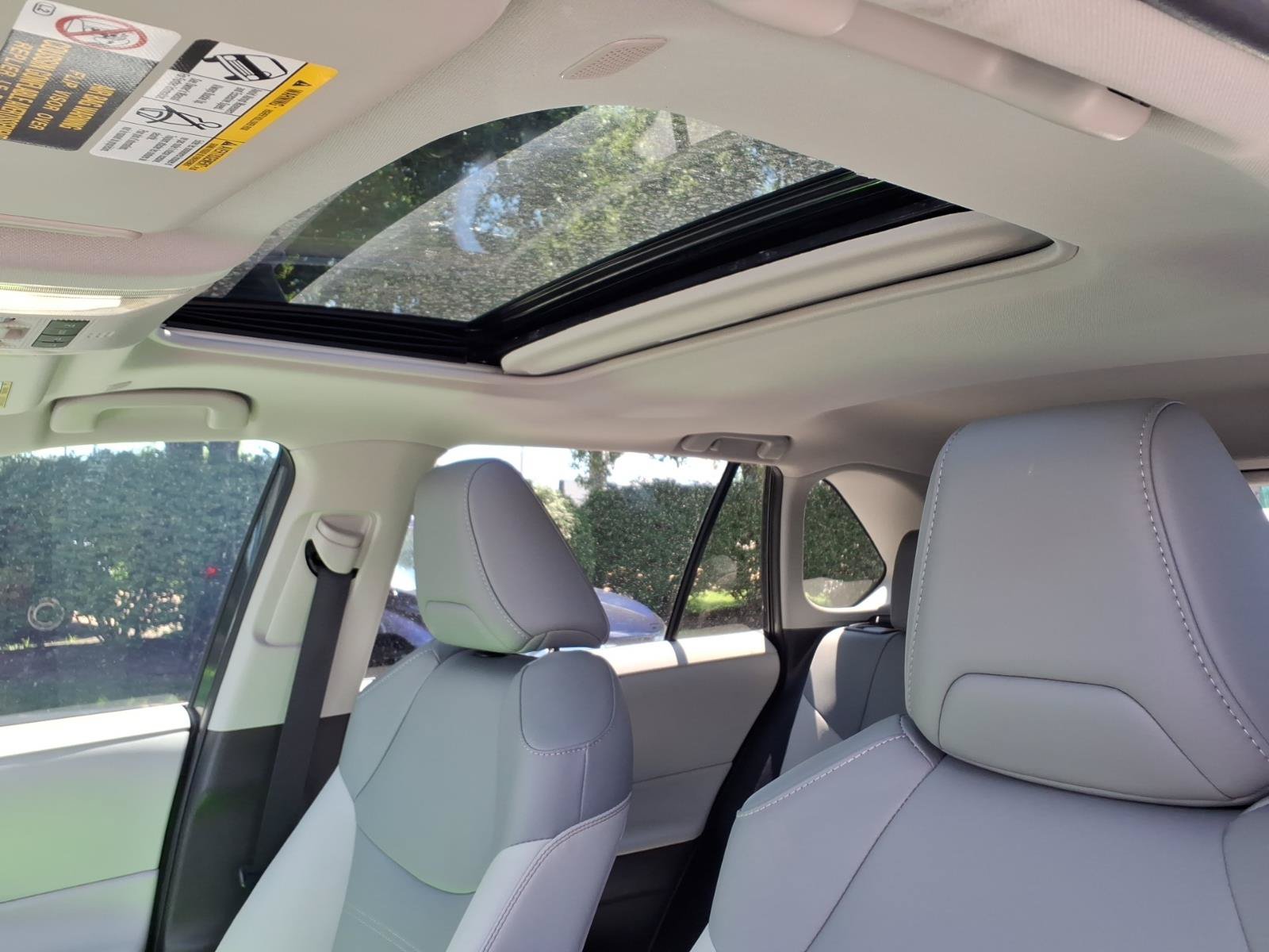 Used 2025 Toyota RAV4 XLE Premium FWD image 26