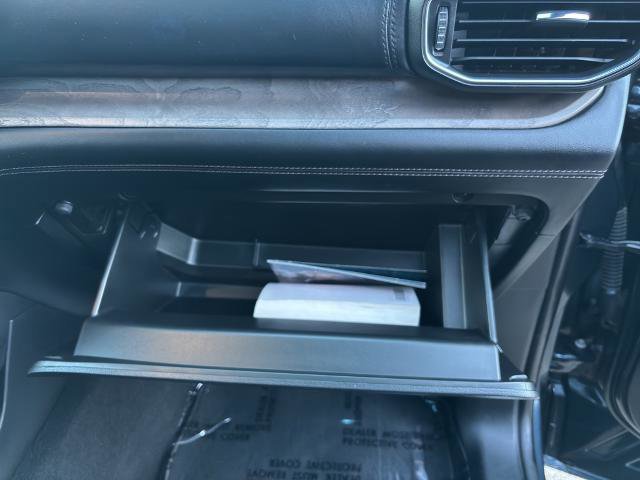 Certified 2024 Ford Explorer Platinum w/ Technology Package image 34