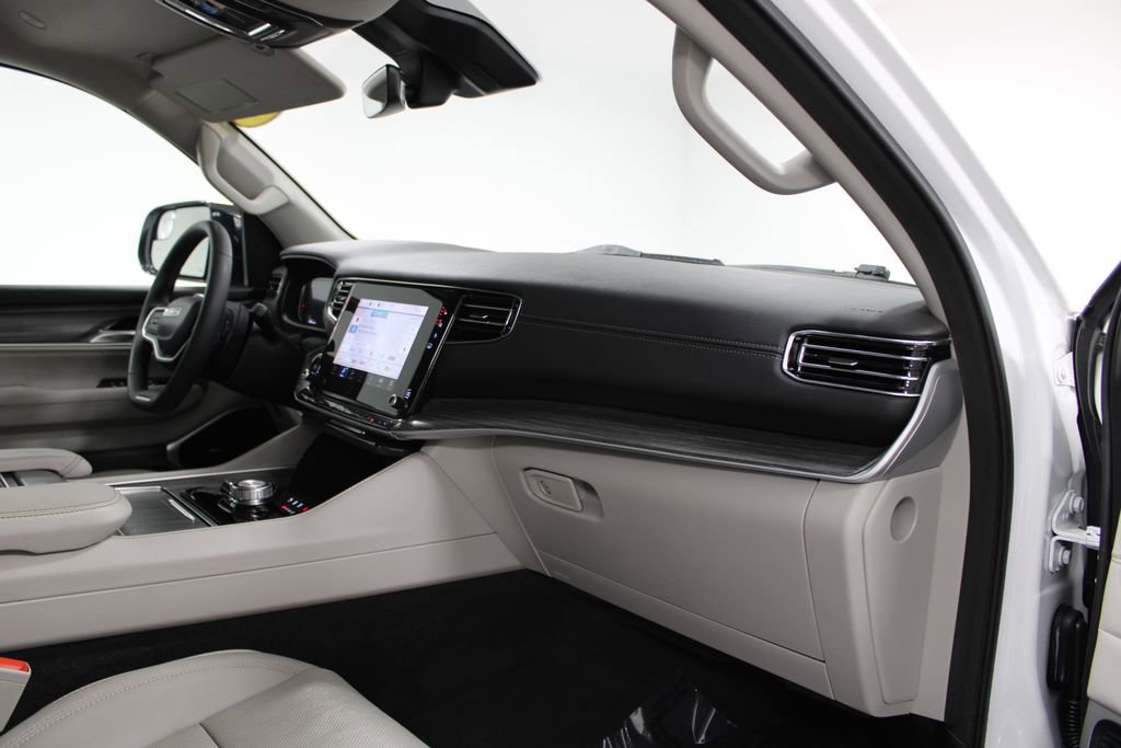 Used 2024 Jeep Wagoneer Series II image 32