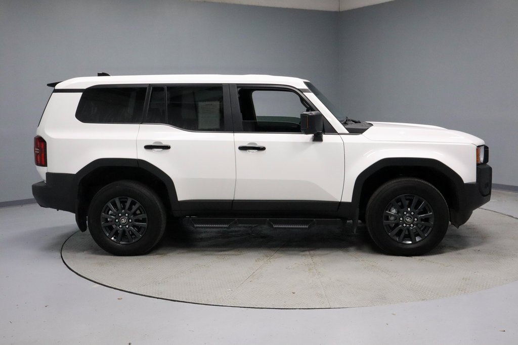 Used 2024 Toyota Land Cruiser image 11