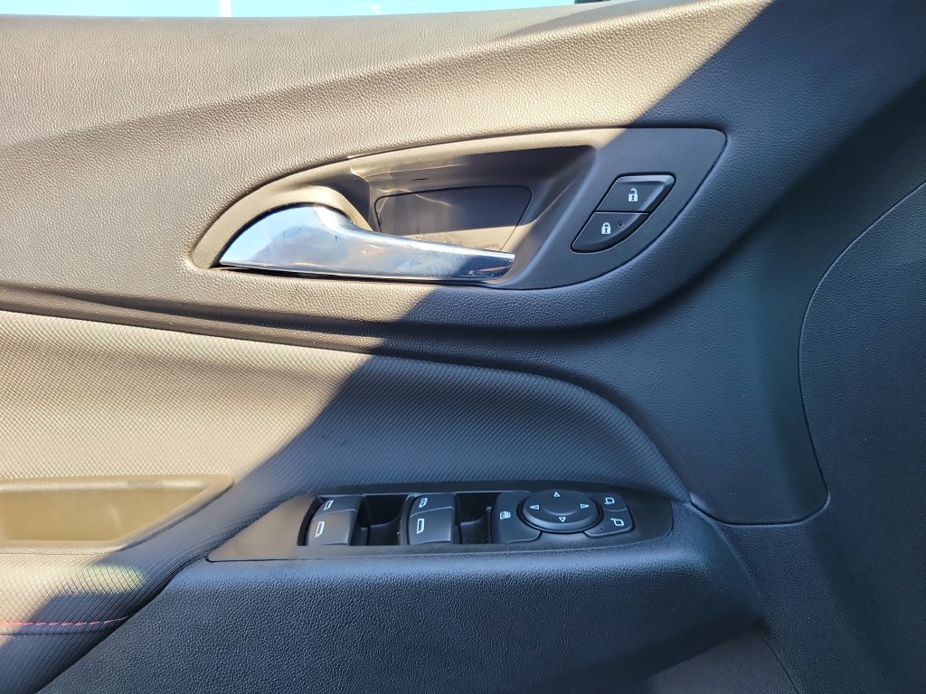 Used 2022 Chevrolet Equinox RS w/ RS Leather Package FWD image 20