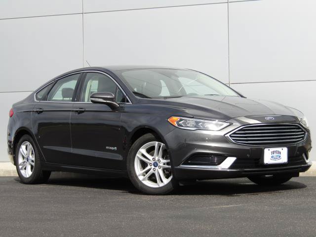 Certified 2018 Ford Fusion SE w/ Equipment Group 602A FWD image 1