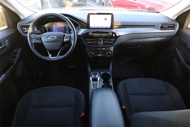 Certified 2024 Ford Escape Active w/ Cold Weather Package image 19