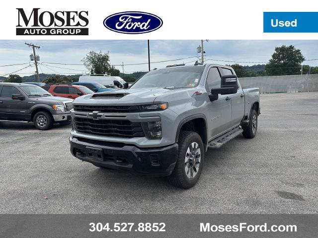 Used 2025 Chevrolet Silverado 2500 Custom w/ Custom Value Package AWD/4WD image 1