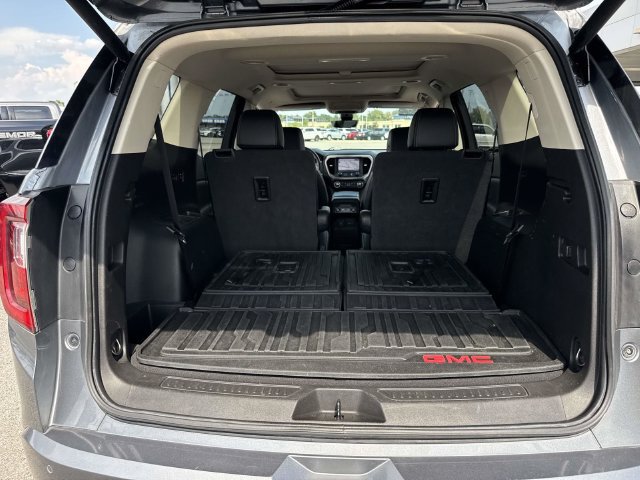 Used 2021 GMC Acadia Denali w/ Denali Ultimate Package AWD/4WD image 13