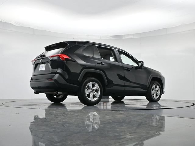 Used 2021 Toyota RAV4 XLE FWD image 31