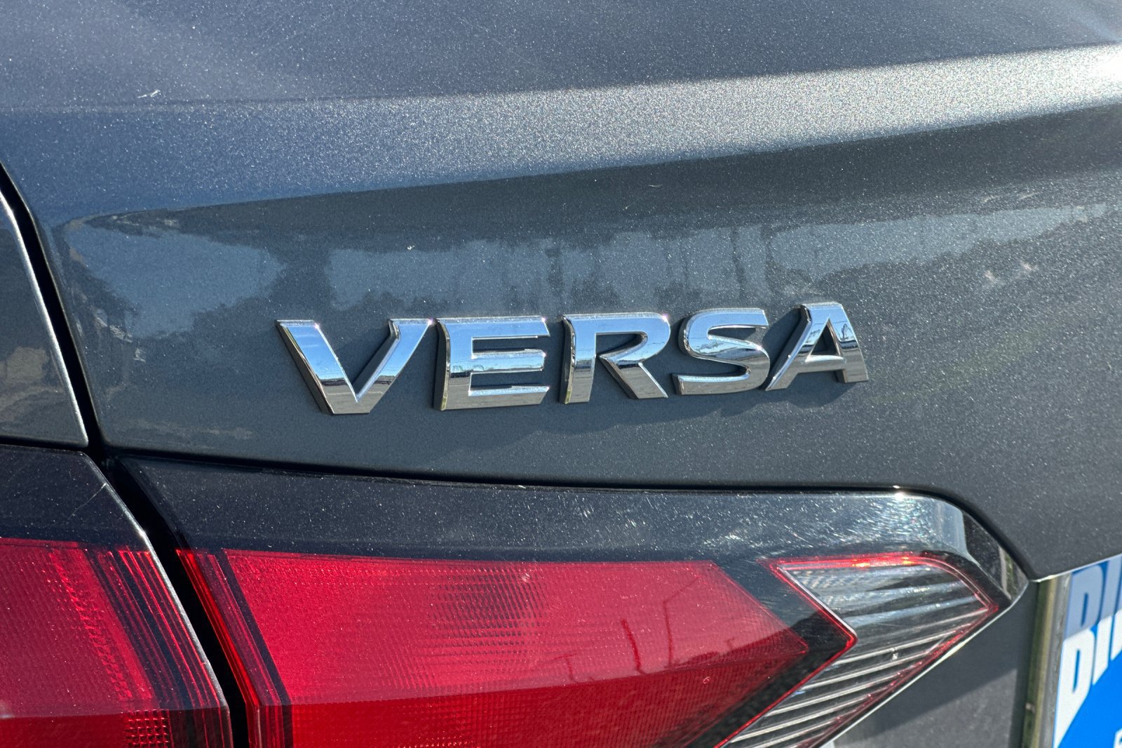 Used 2023 Nissan Versa SV FWD image 23