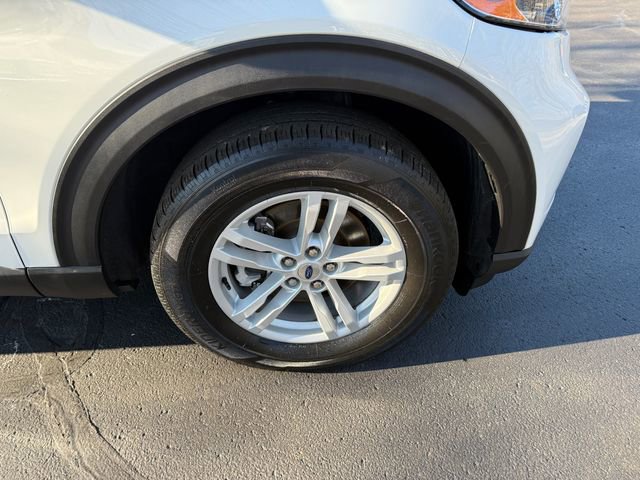Certified 2022 Ford Explorer XLT w/ Equipment Group 202A image 28