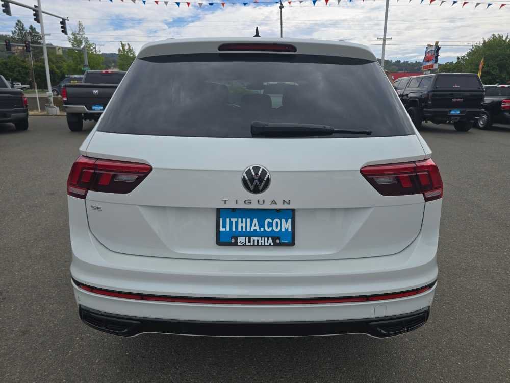 Used 2022 Volkswagen Tiguan SE R-Line FWD image 4