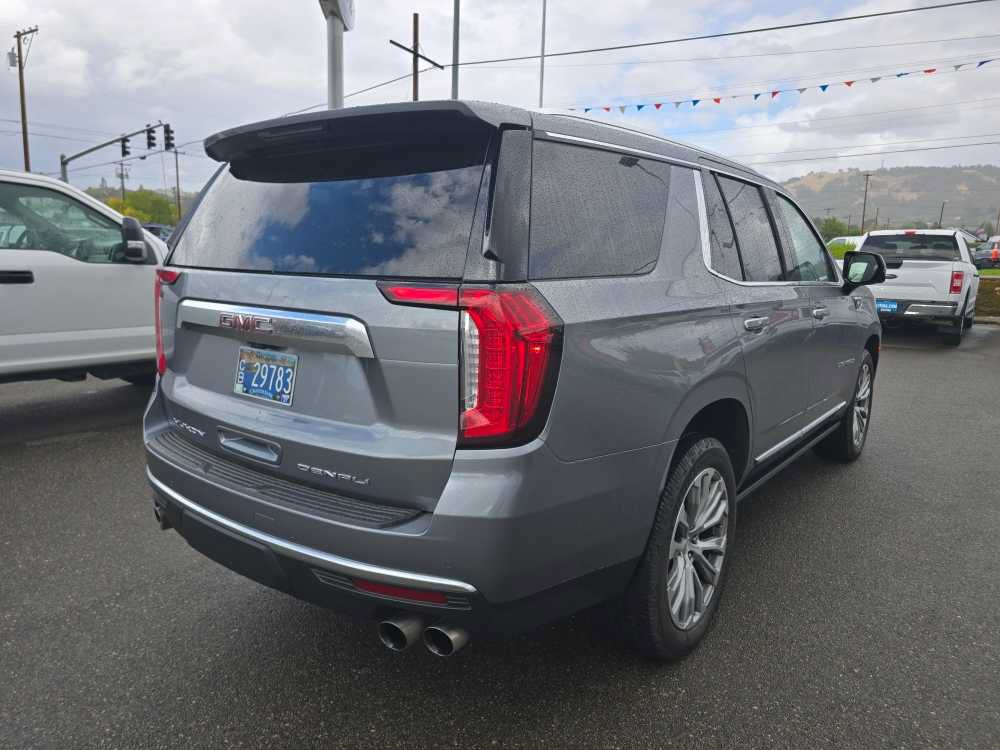 Used 2021 GMC Yukon Denali w/ Denali Premium Package AWD/4WD image 10