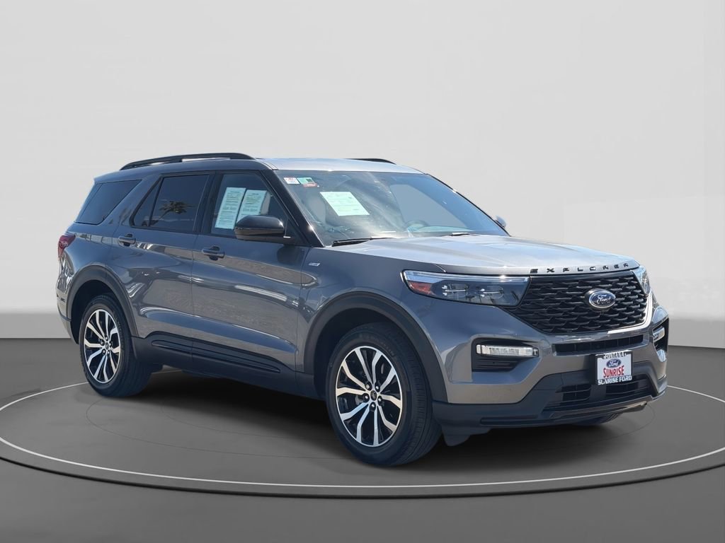 Certified 2022 Ford Explorer ST-Line w/ Class IV Trailer Tow Package image 5