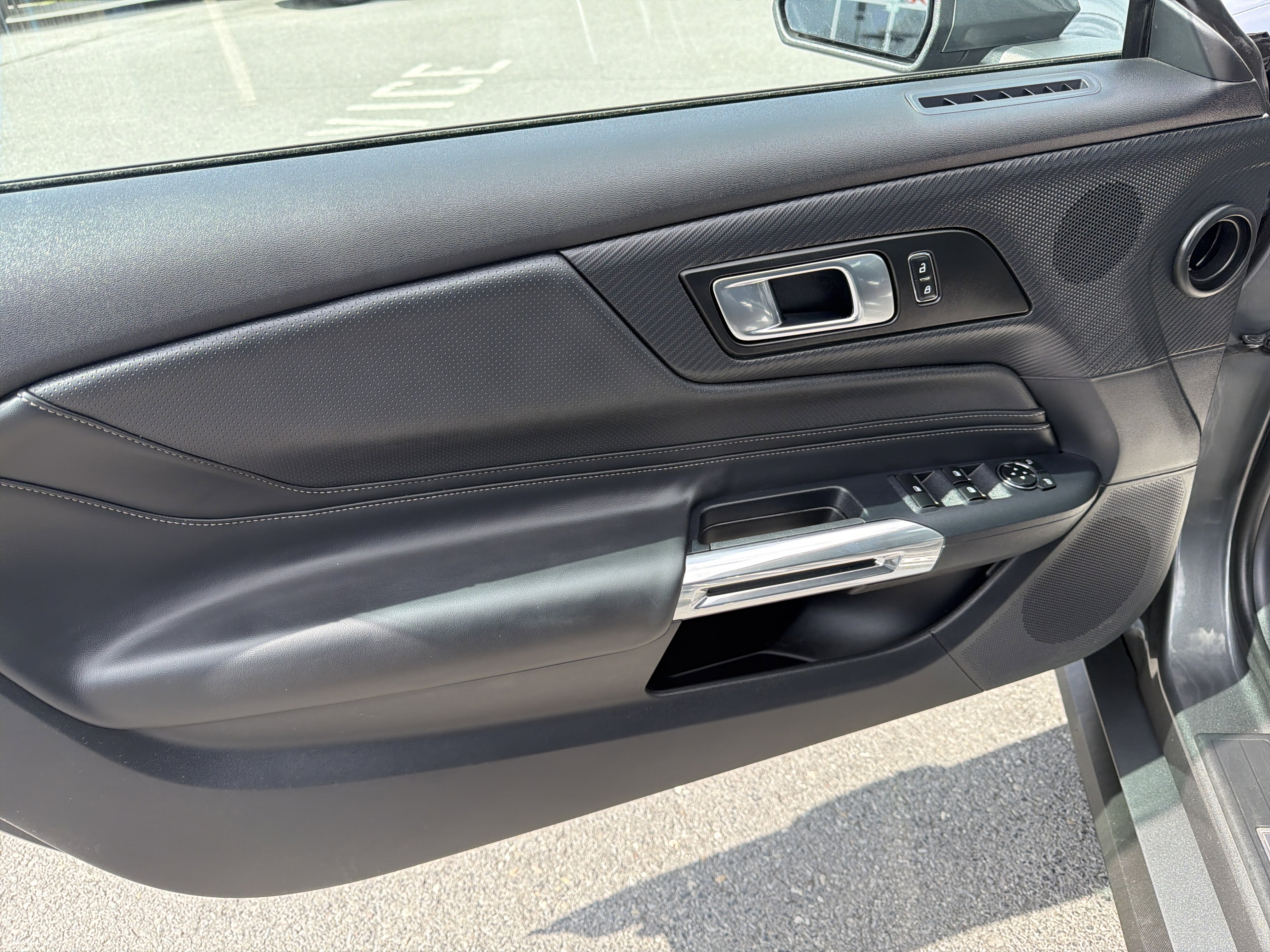 Certified 2025 Ford Mustang Premium RWD image 15
