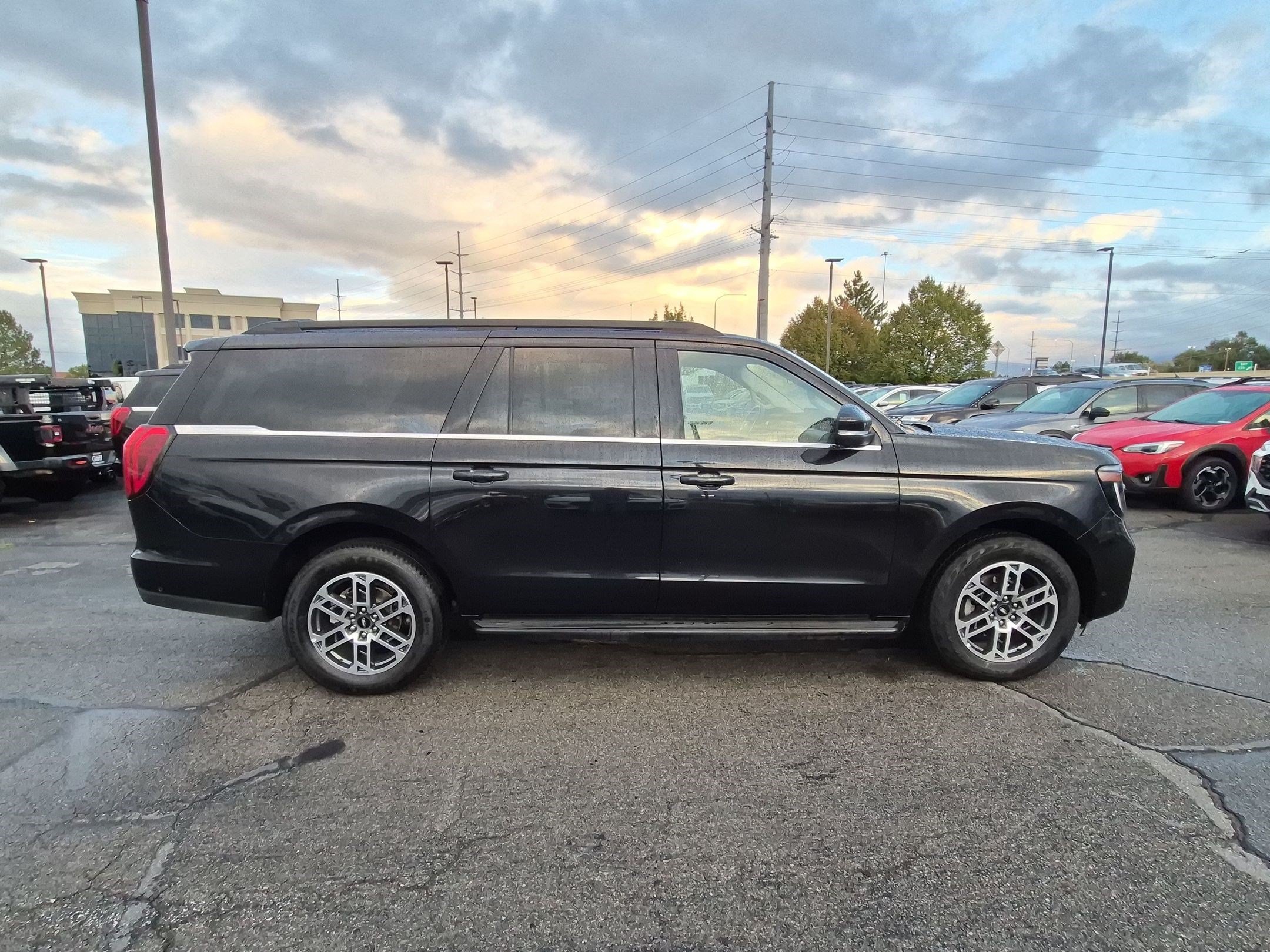 Certified 2025 Ford Expedition Max Active AWD/4WD image 2