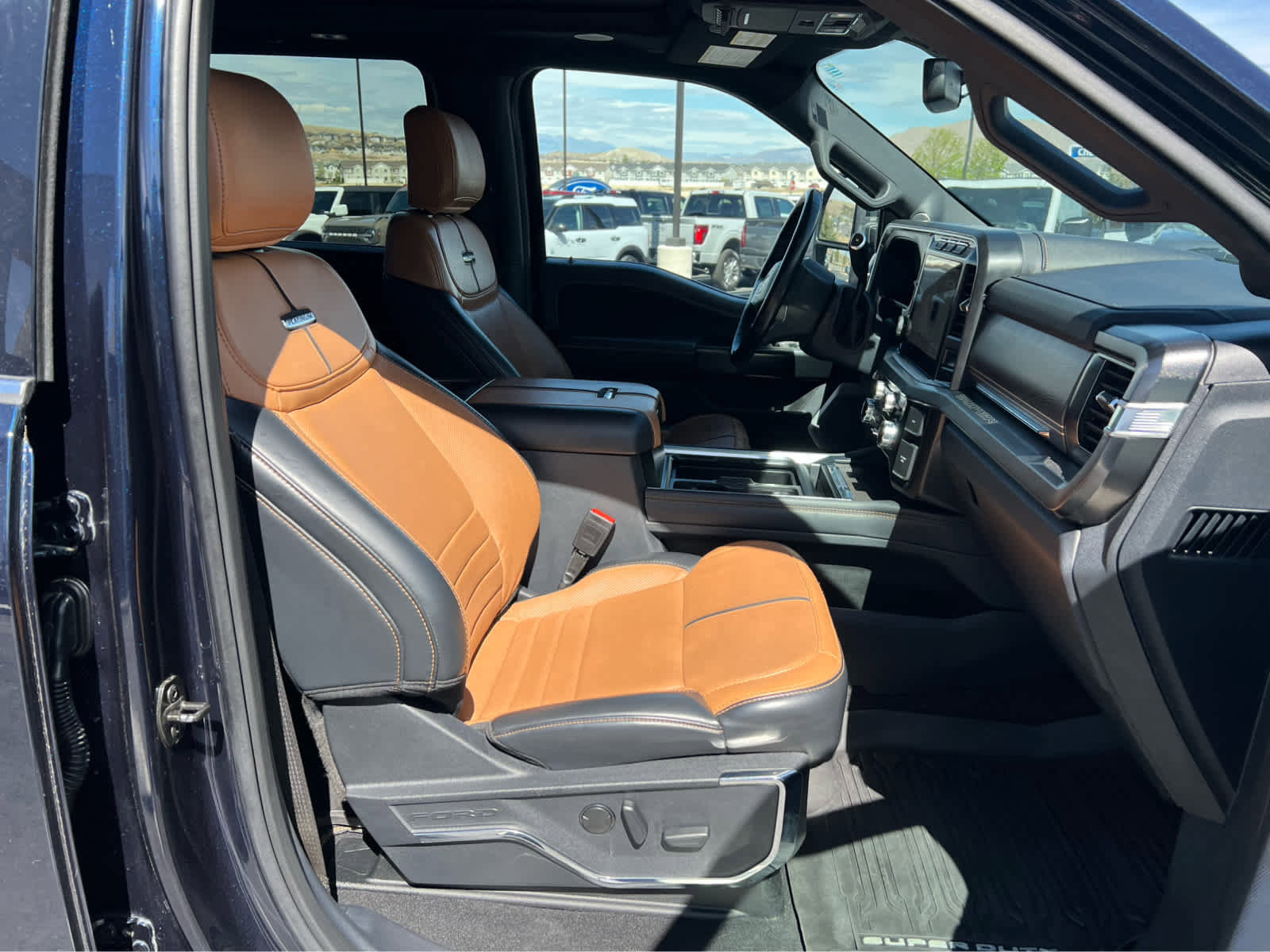 Certified 2023 Ford F350 Platinum AWD/4WD image 17