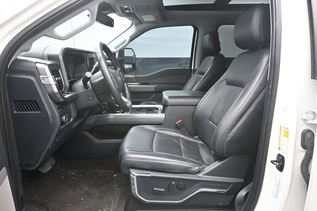 Certified 2024 Ford F250 Lariat w/ Tremor Off-Road Package AWD/4WD image 18