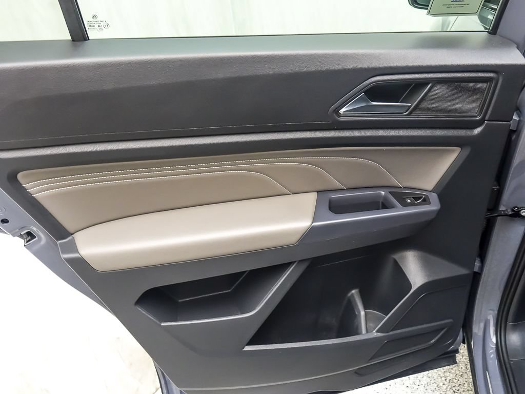 Used 2021 Volkswagen Atlas Cross Sport SE AWD/4WD image 19
