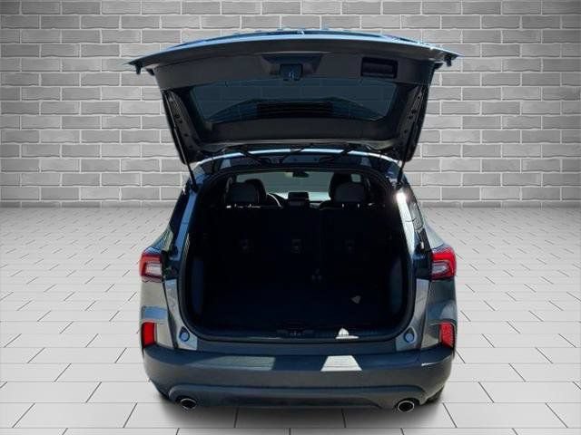 Certified 2025 Ford Escape ST-Line w/ Cold Weather Package AWD/4WD image 10