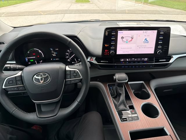 Used 2022 Toyota Sienna XLE FWD image 15