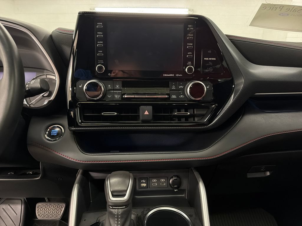 Used 2022 Toyota Highlander XSE FWD image 23
