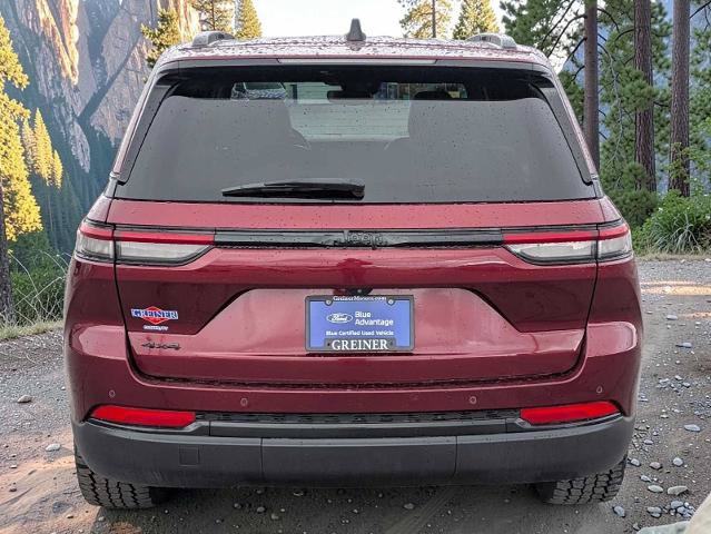 Used 2023 Jeep Grand Cherokee Altitude AWD/4WD image 5