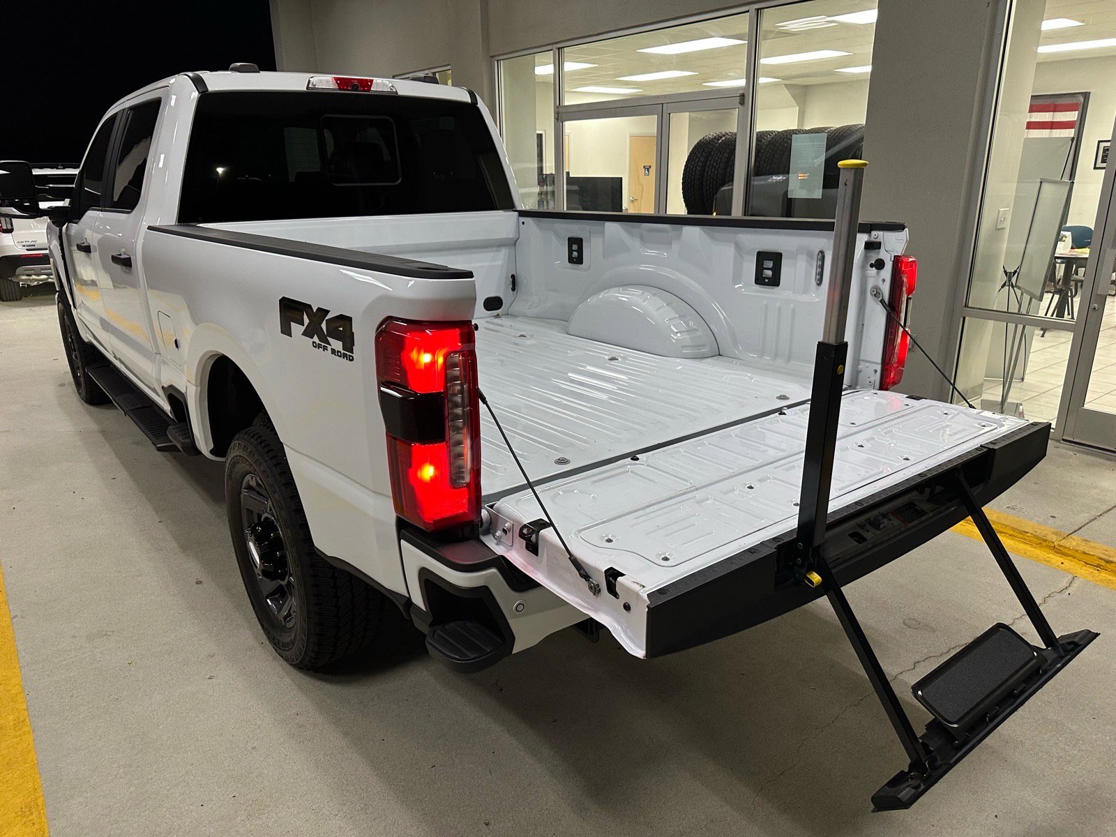 Certified 2024 Ford F250 XL w/ STX Appearance Package AWD/4WD image 17