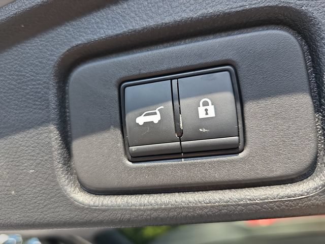 Used 2025 Nissan Pathfinder Platinum FWD image 14