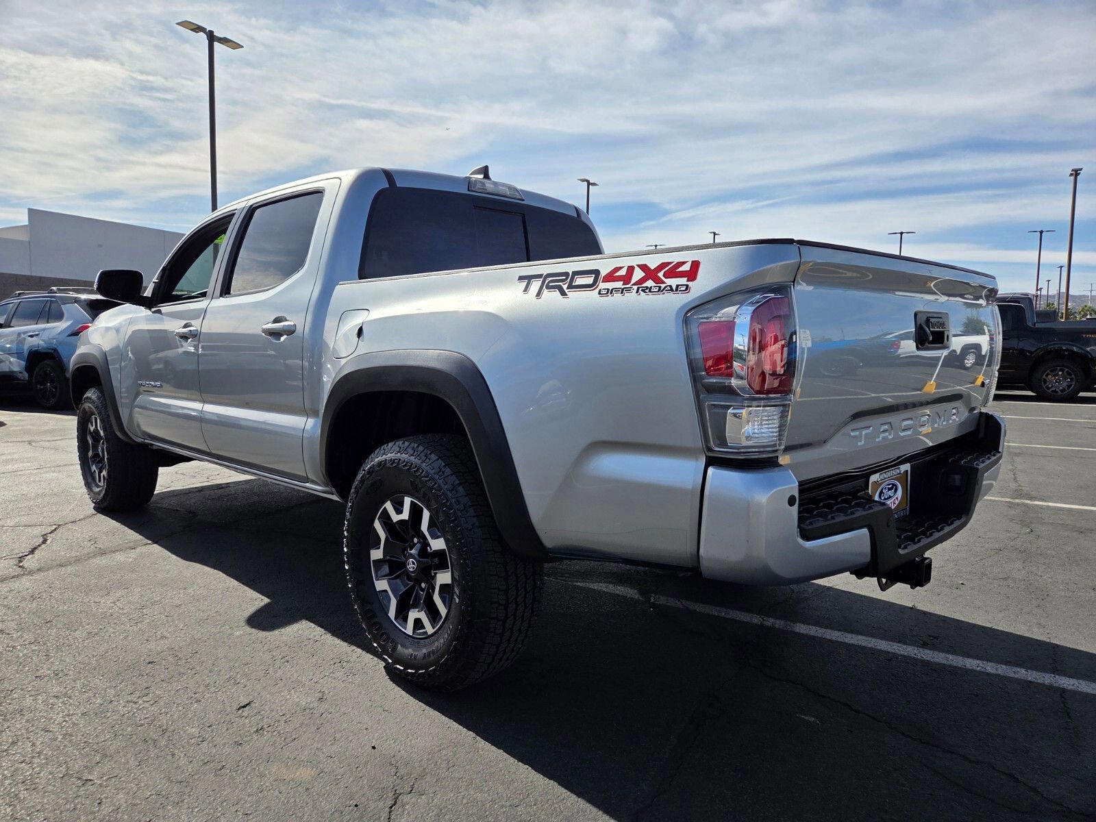 Used 2023 Toyota Tacoma TRD Off-Road w/ Technology Package AWD/4WD image 3