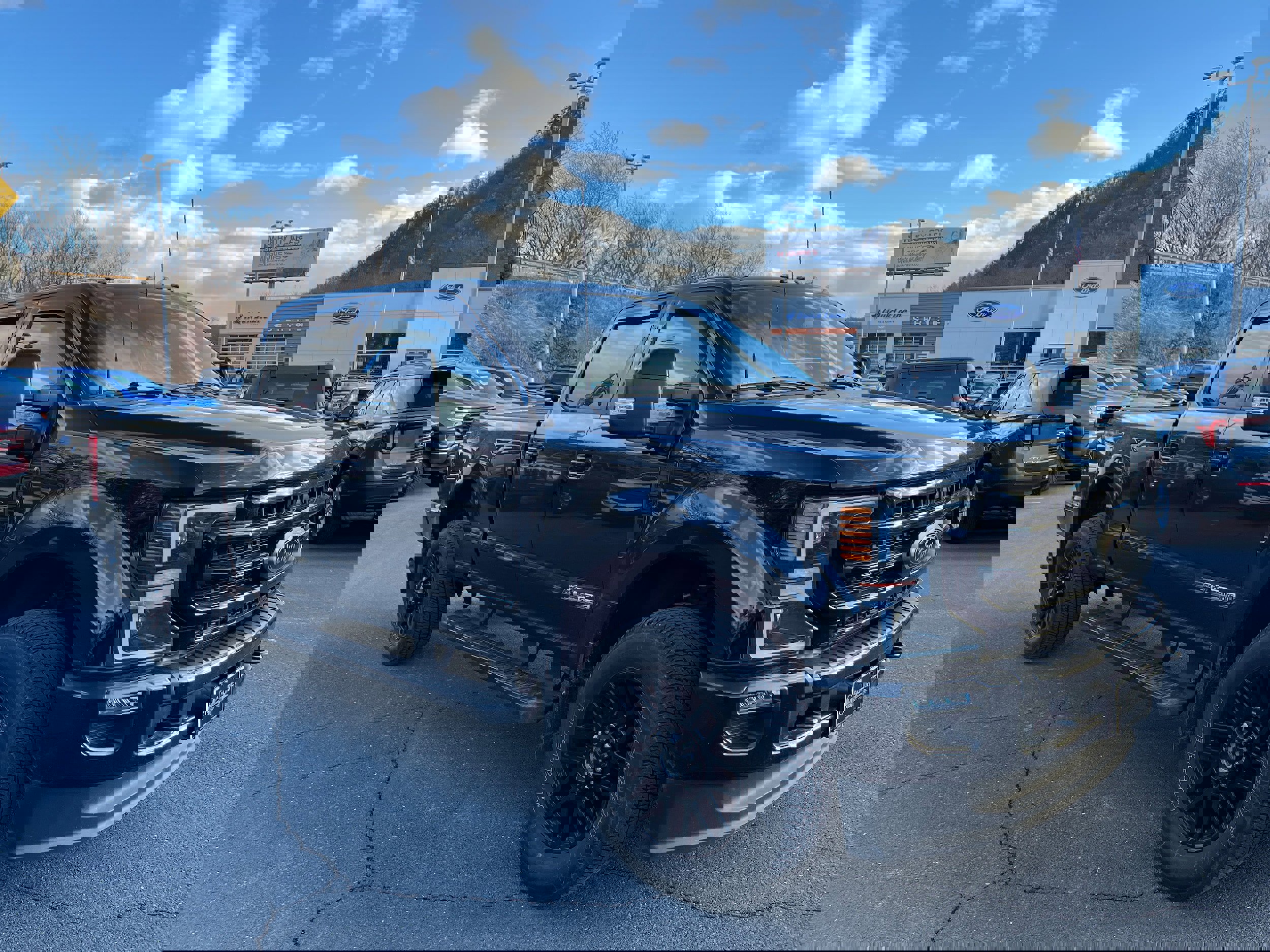 Certified 2022 Ford F250 Lariat w/ Black Appearance Package image 3