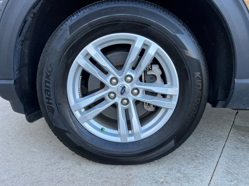 Certified 2023 Ford Explorer XLT w/ Equipment Group 202A image 30