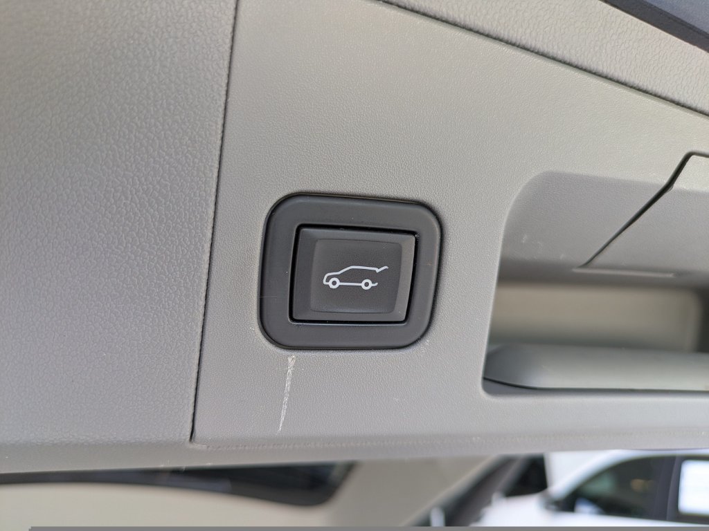 Used 2023 Cadillac XT5 Premium Luxury FWD image 14