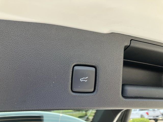 Certified 2025 Ford Escape SE w/ PHEV Premium Package FWD image 16