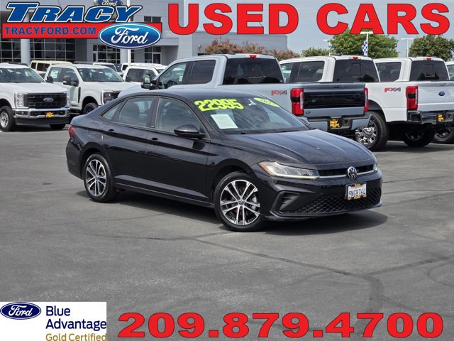 Used 2025 Volkswagen Jetta Sport FWD image 1
