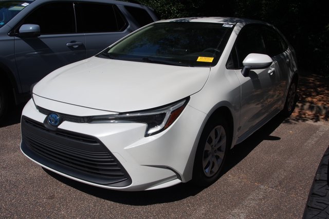 Used 2024 Toyota Corolla LE FWD image 4