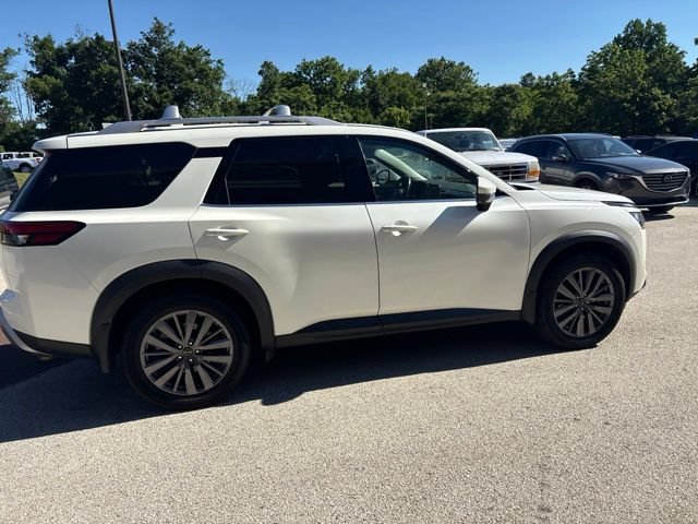 Used 2024 Nissan Pathfinder SL w/ SL Premium Package AWD/4WD image 18