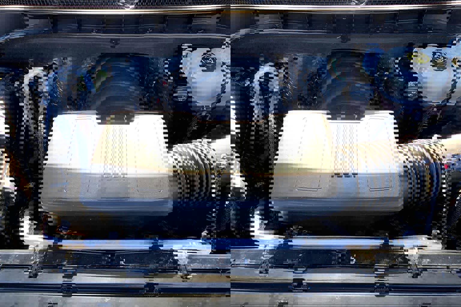 Used 2023 GMC Yukon SLT image 32