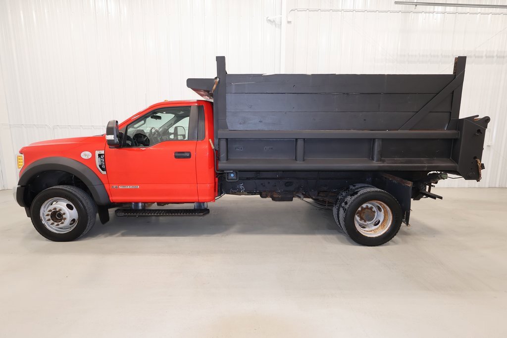 Certified 2017 Ford F550 4x4 Regular Cab Super Duty image 4