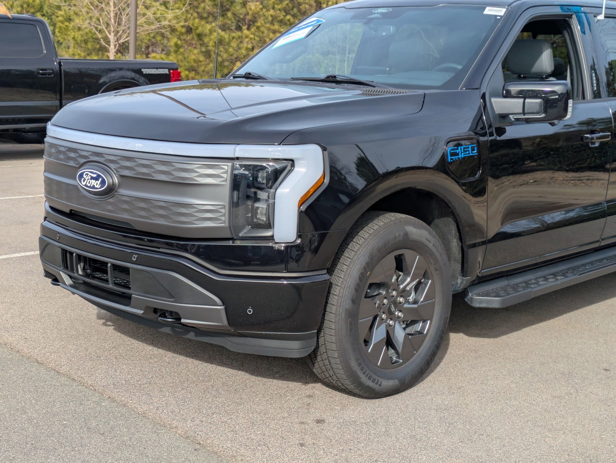 Certified 2025 Ford F150 Lightning Lariat image 2