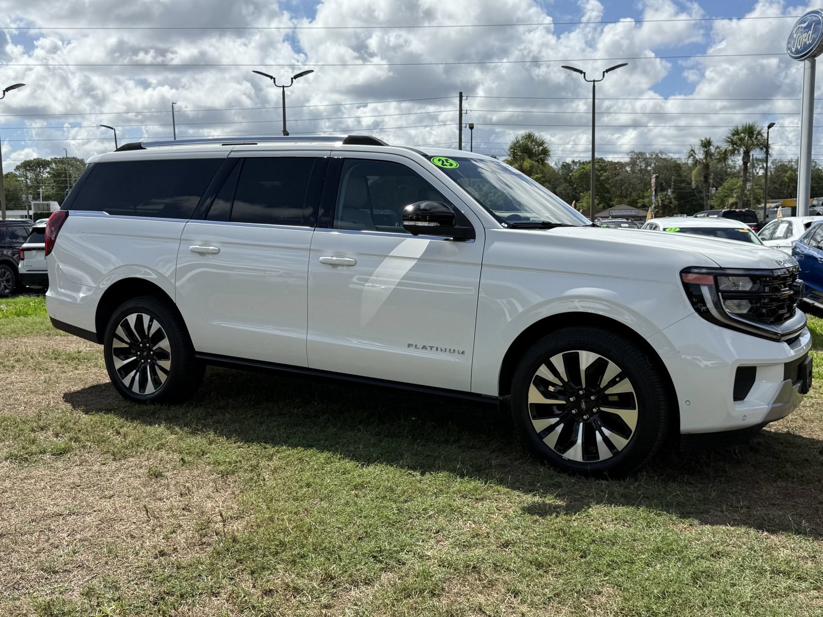 Certified 2025 Ford Expedition Max Platinum w/ Driver's Package AWD/4WD image 2