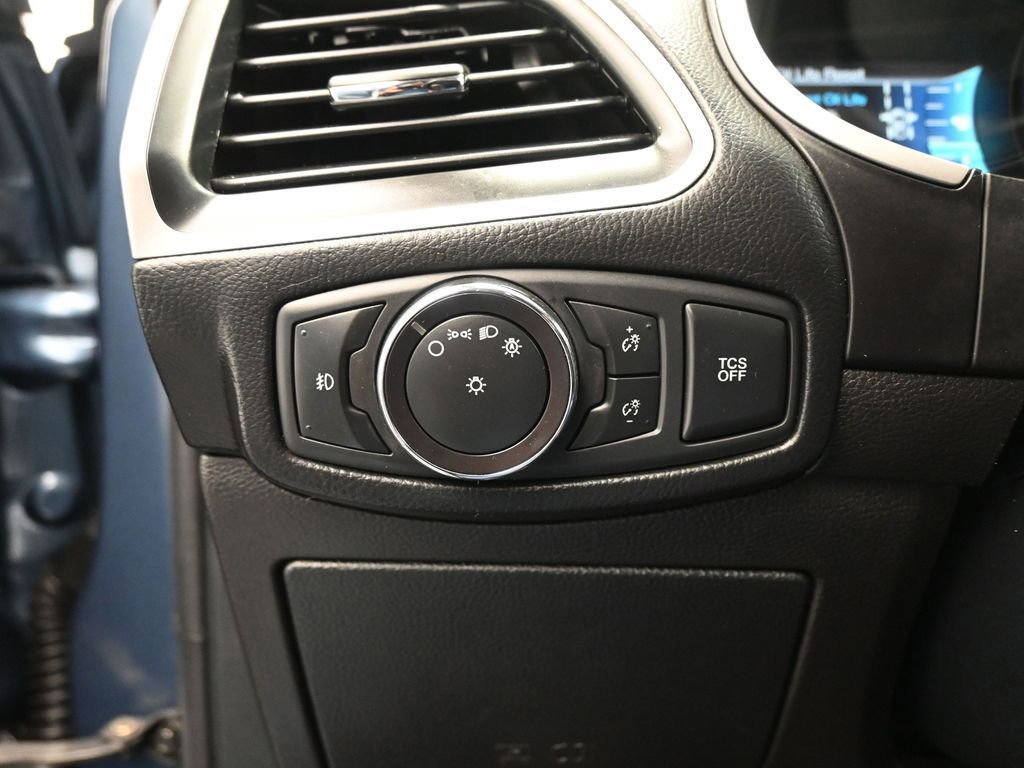 Certified 2019 Ford Edge SEL w/ Equipment Group 201A image 42