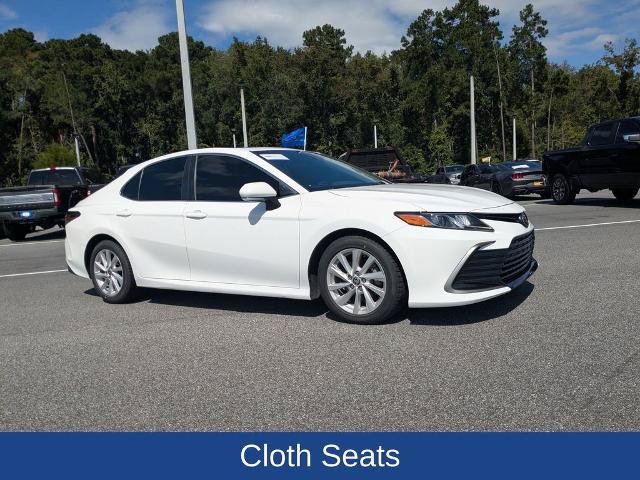 Used 2022 Toyota Camry LE w/ Convenience Package FWD image 2