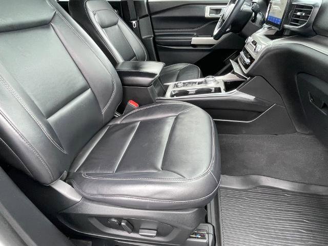 Certified 2022 Ford Explorer XLT w/ Equipment Group 202A image 10