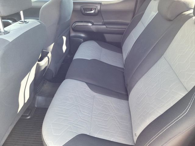 Used 2020 Toyota Tacoma TRD Off-Road w/ Technology Package image 12