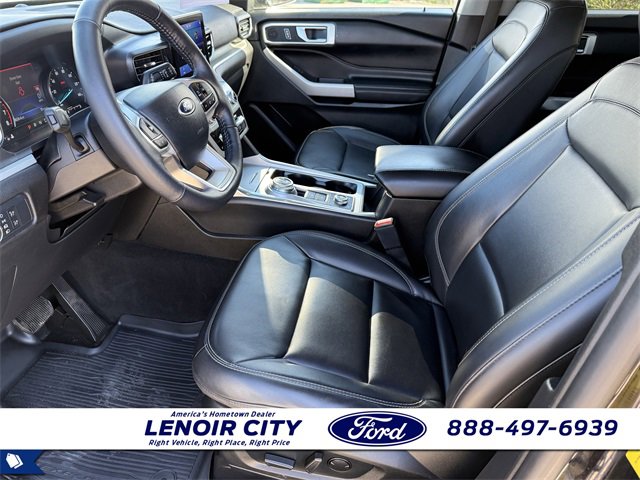 Certified 2022 Ford Explorer XLT w/ Equipment Group 202A image 10