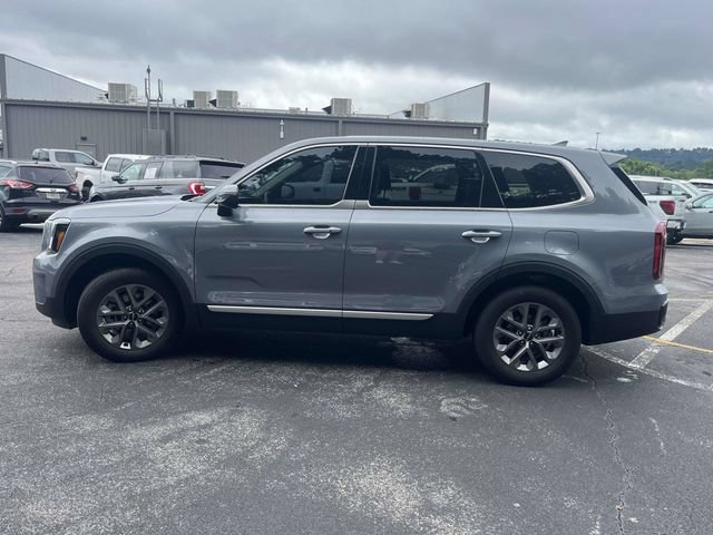 Used 2023 Kia Telluride LX AWD/4WD image 7