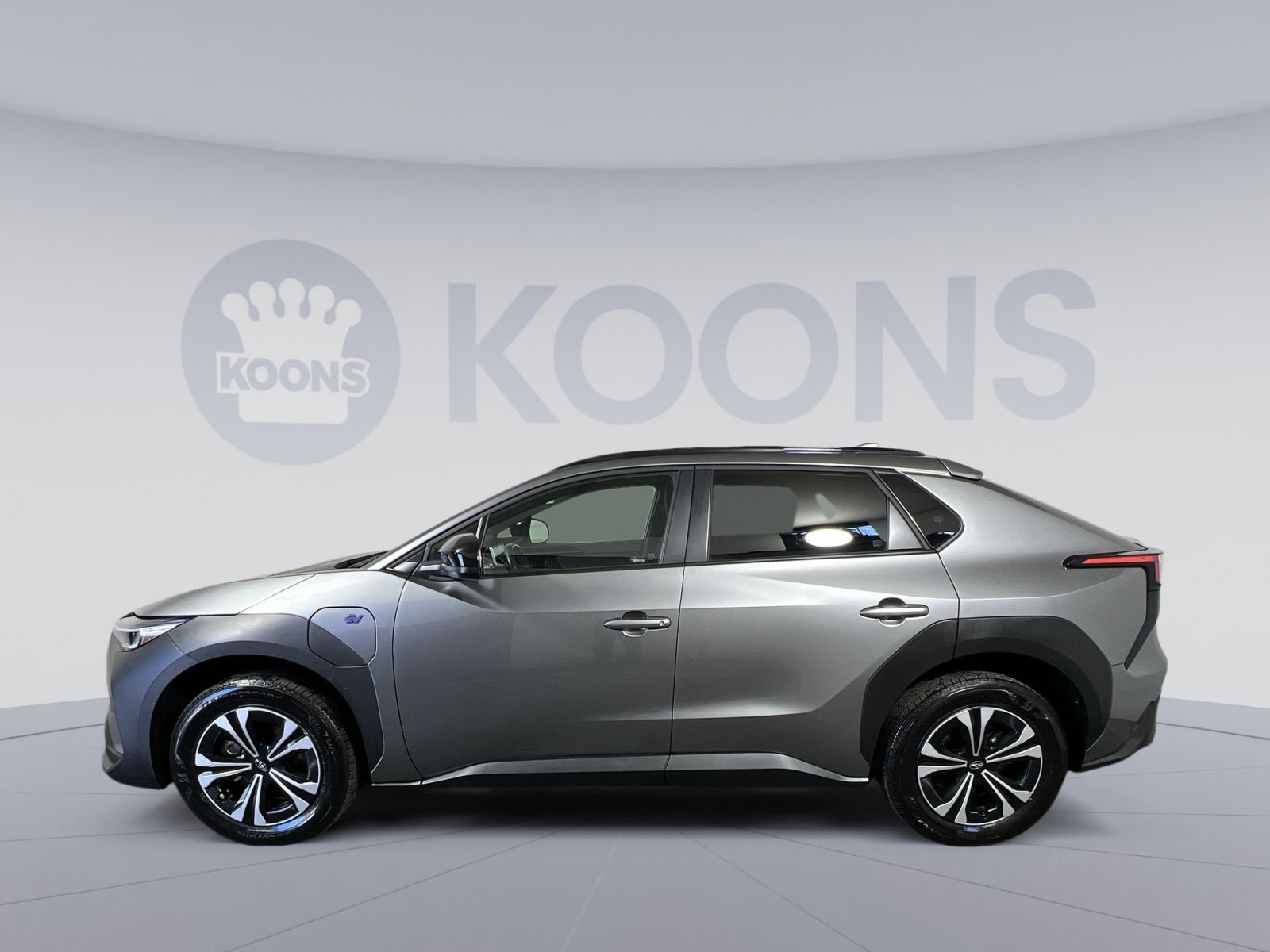 Used 2024 Subaru Solterra Premium image 2