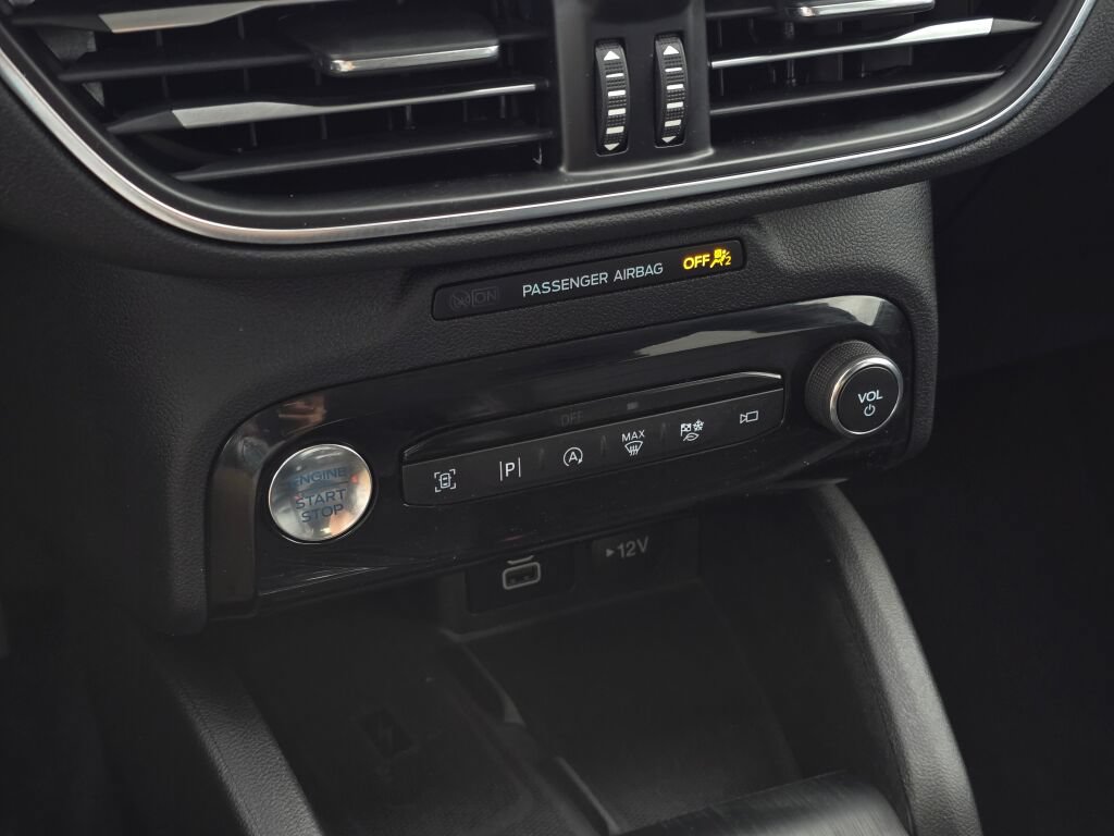 Certified 2024 Ford Escape Platinum AWD/4WD image 29