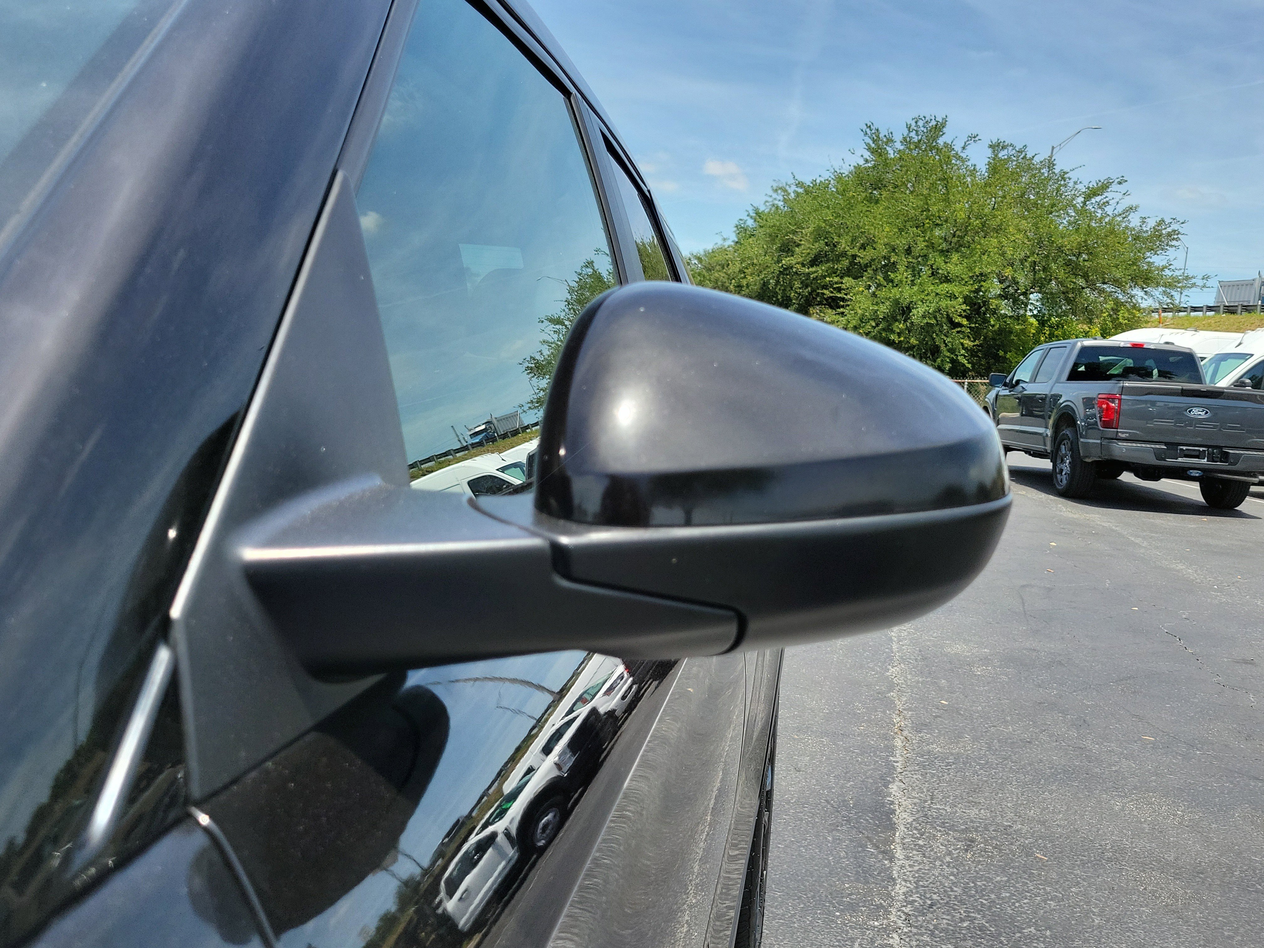 Used 2023 Chevrolet TrailBlazer LT FWD image 5